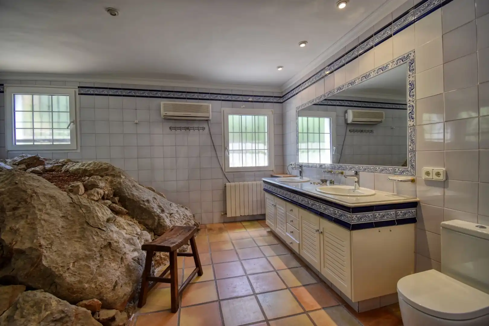 Bathroom of Houses for sale in Dénia  with Air Conditioner, Heating and Terrace