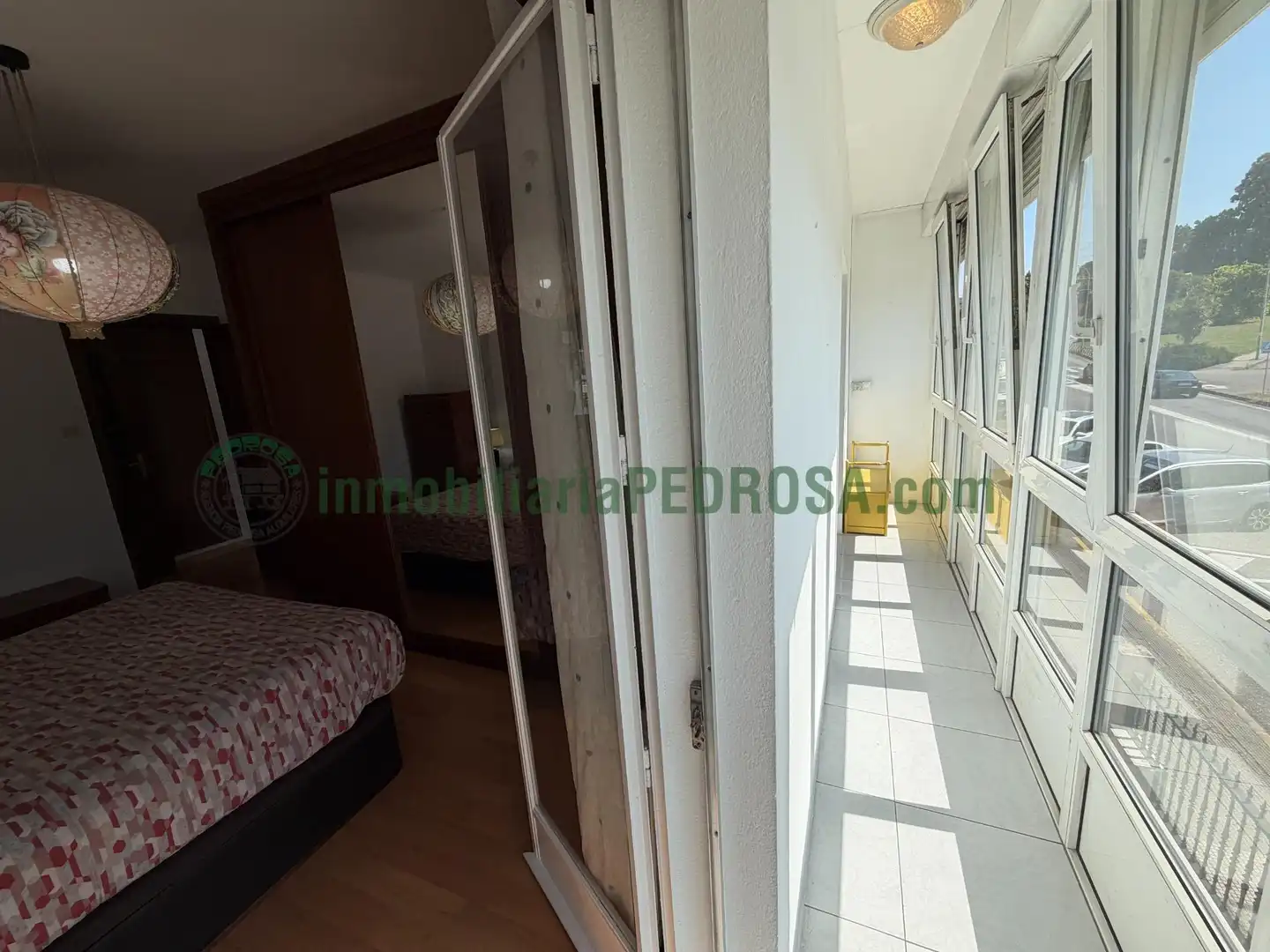 Habitación de Piso de alquiler en Pontevedra Capital  con Calefacción, Amueblado y Balcón