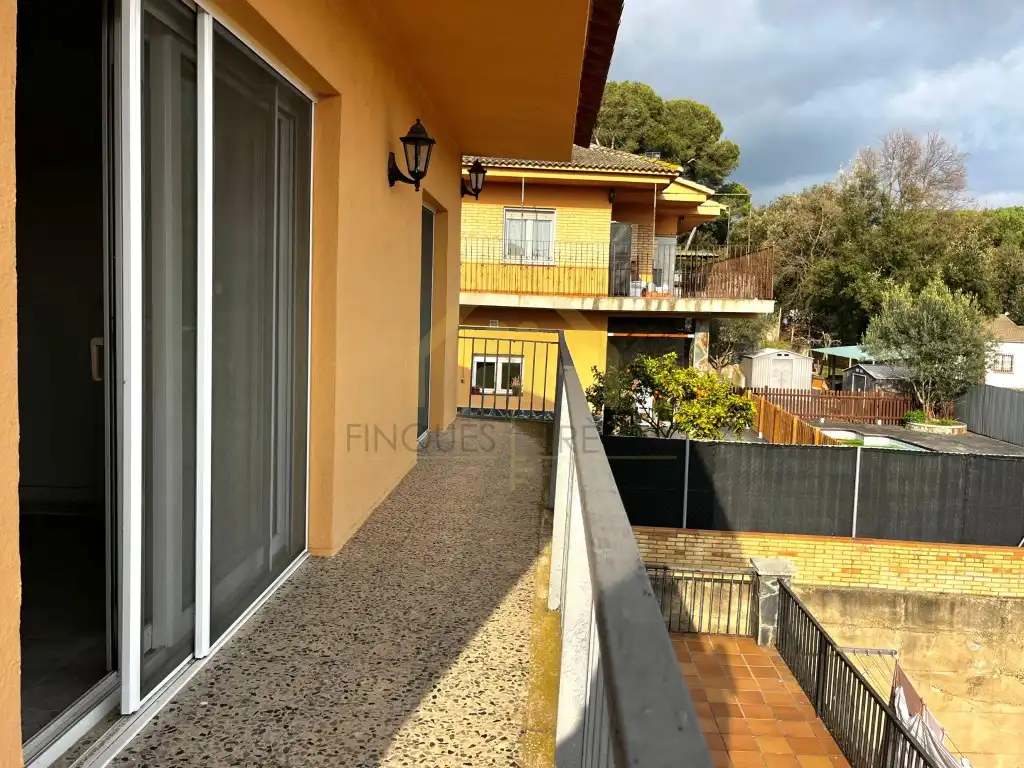 Exterior view of Houses for sale in Sant Pere de Vilamajor  with Balcony