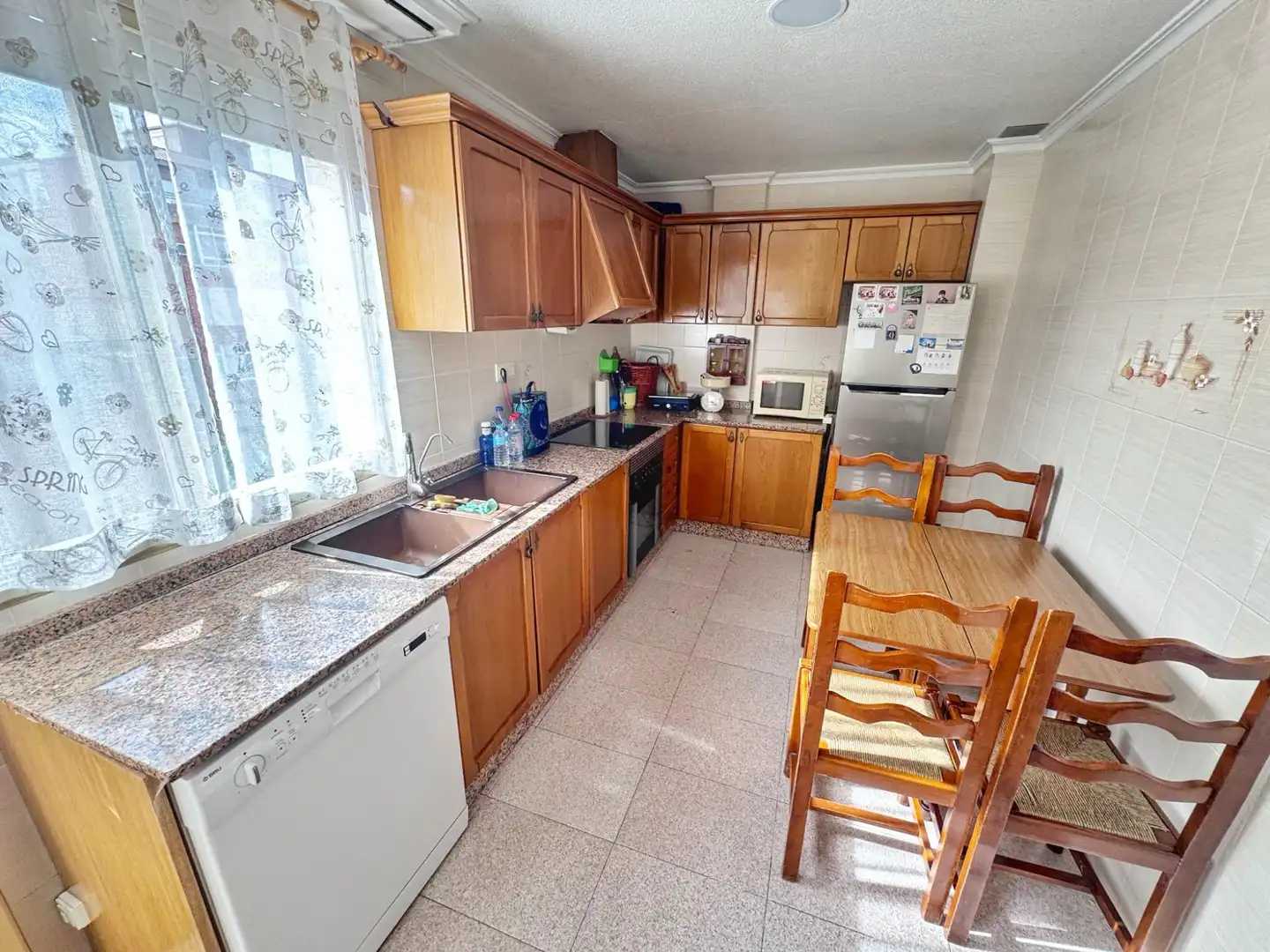 Kitchen of Flat for sale in Petrer  with Balcony