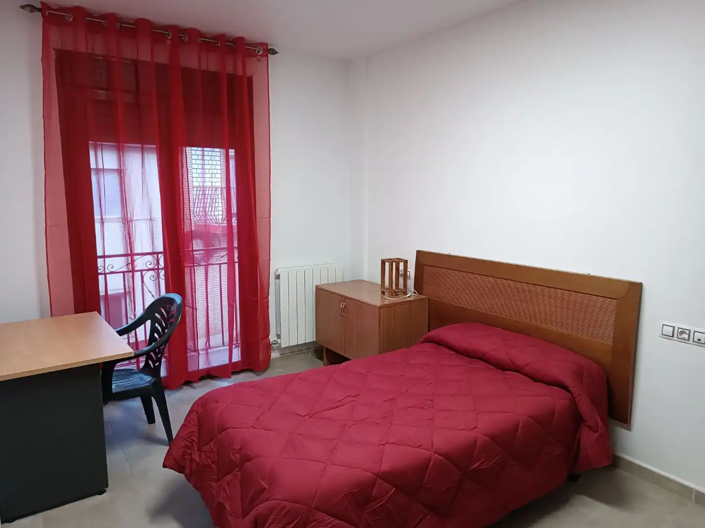 Schlafzimmer von Wohnung zur Miete in Lécera mit Privatgarten, Terrasse und Abstellraum