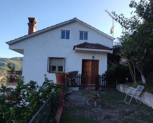 Jardí de Casa adosada en venda en Vallirana amb Terrassa