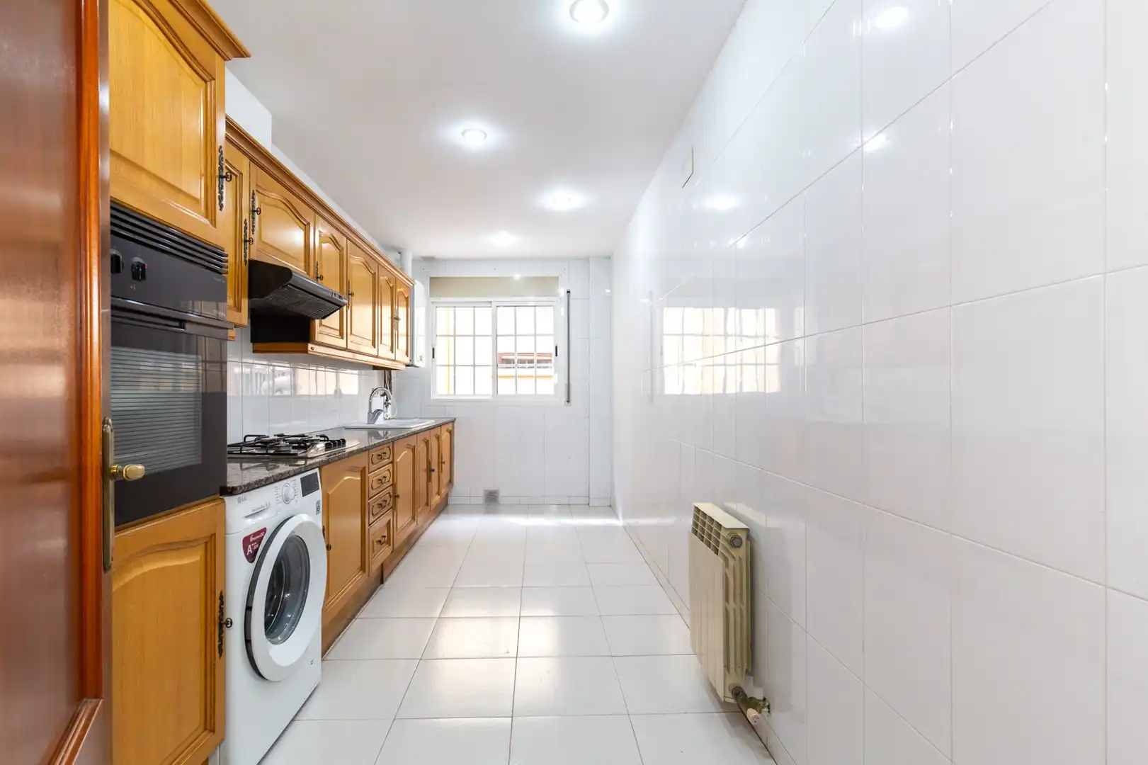 Küche von Wohnung zum Verkauf in Sant Just Desvern mit Klimaanlage, Heizung und Terrasse