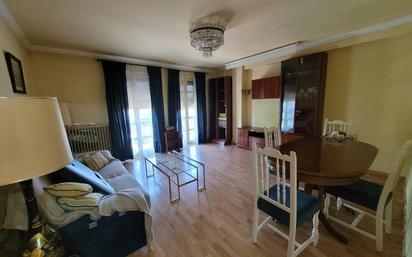 Living room of Duplex for sale in  Logroño