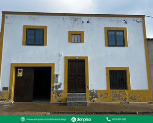 Vista exterior de Casa adosada en venda en Ribera del Fresno amb Aire condicionat i Calefacció