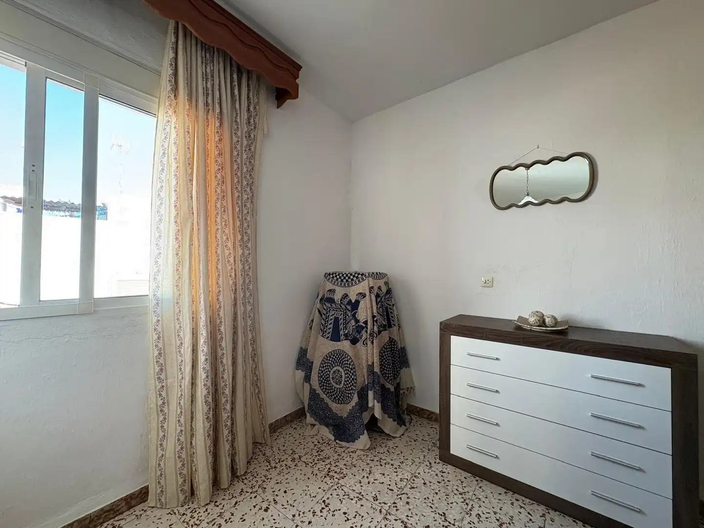 Habitación de Finca rústica en venta en Yunquera con Jardín privado, Terraza y Balcón