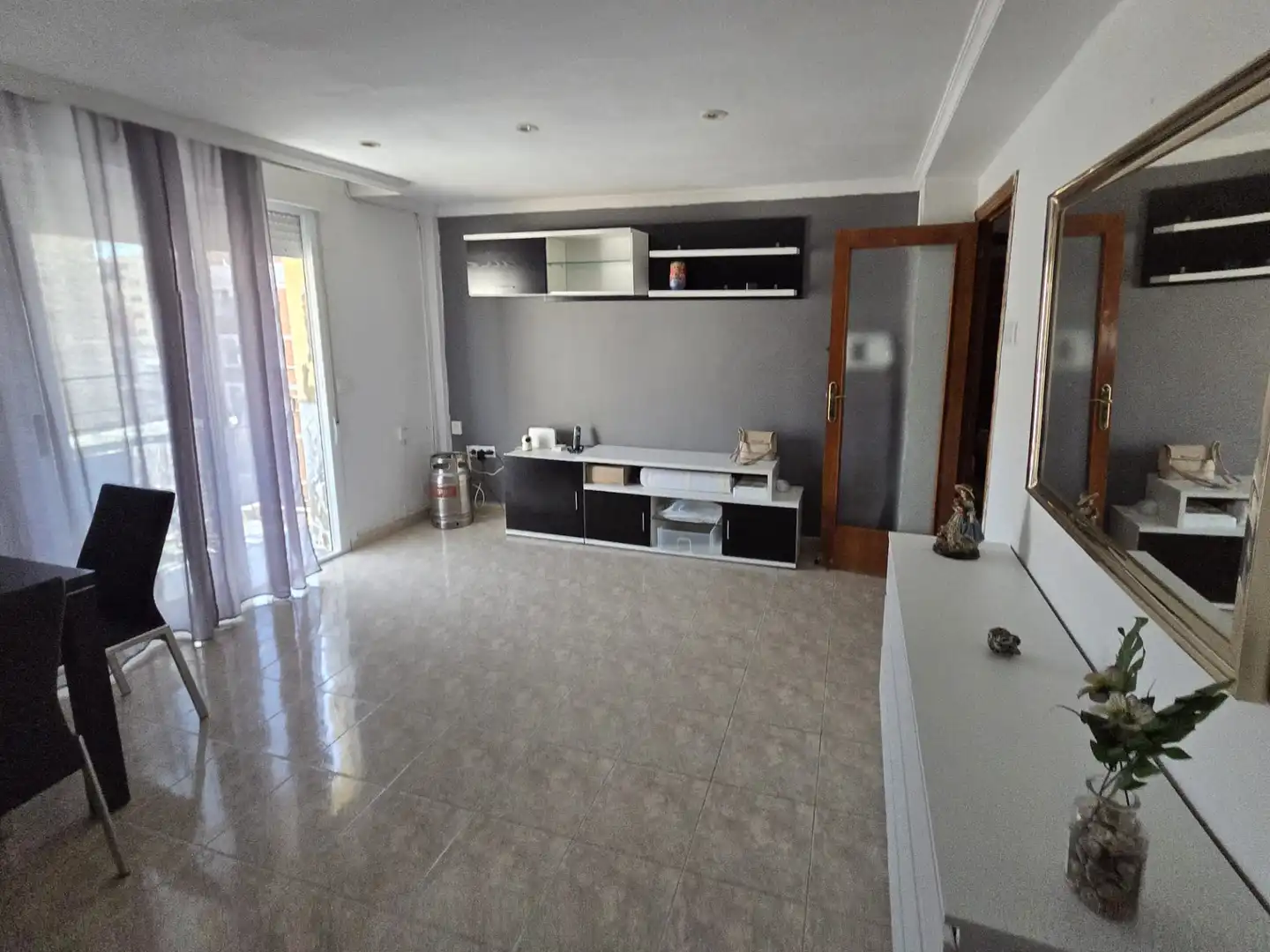 Flat with terrace for sale in Carrer de Trafalgar, imagen 3