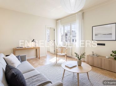 Appartamento con balcone in vendita a Eixample