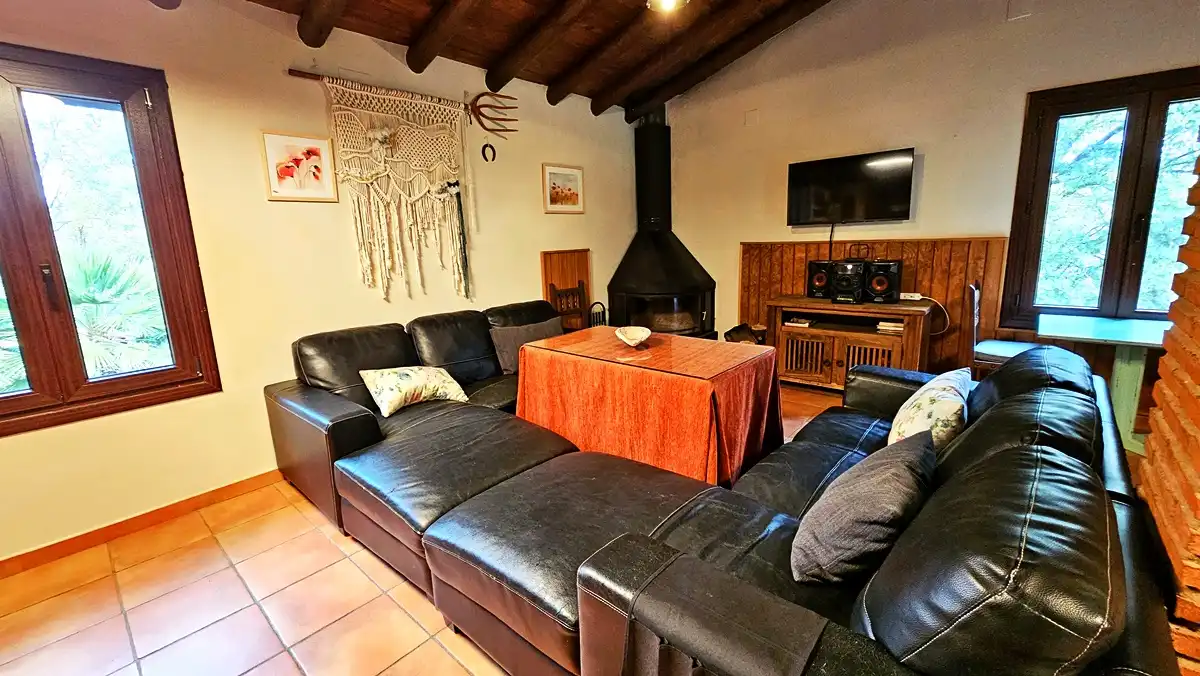 Sala de estar de Finca rústica en venta en Galaroza con Calefacción, Jardín privado y Terraza