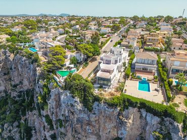 Villa con balcone in vendita a Carrer Carrer Churruca