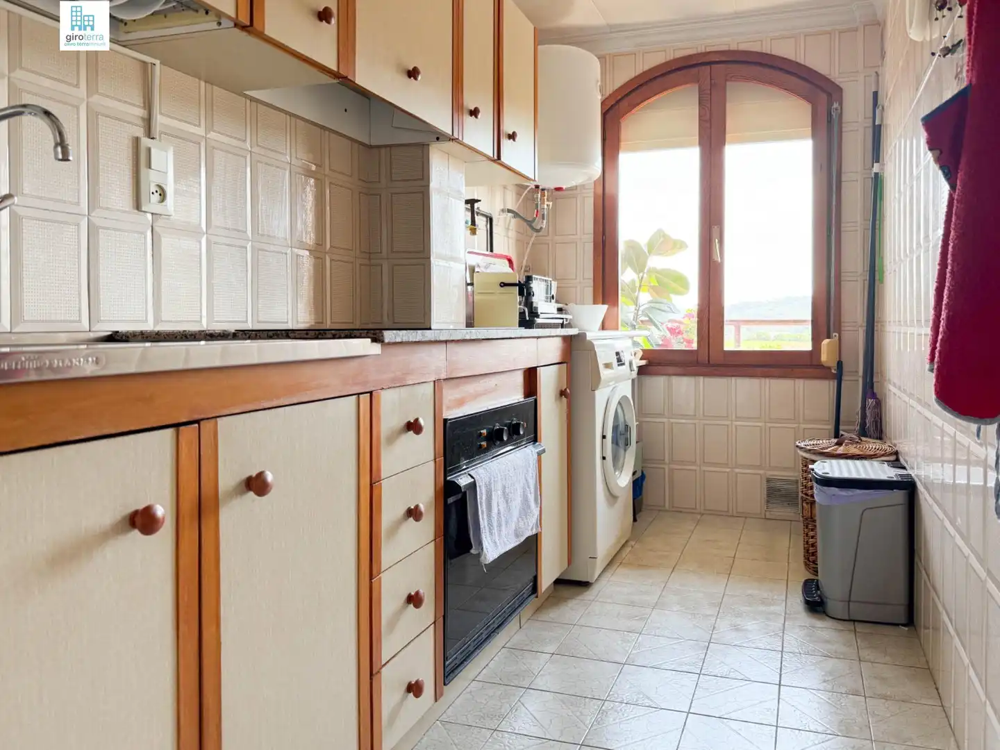 Küche von Dachboden zum Verkauf in Blanes mit Terrasse