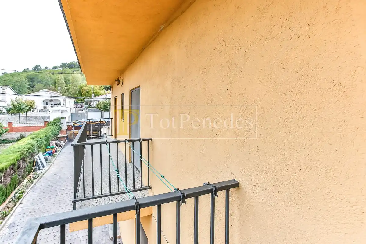 Exterior view of Houses for sale in Torrelles de Foix  with Air Conditioner, Heating and Private garden