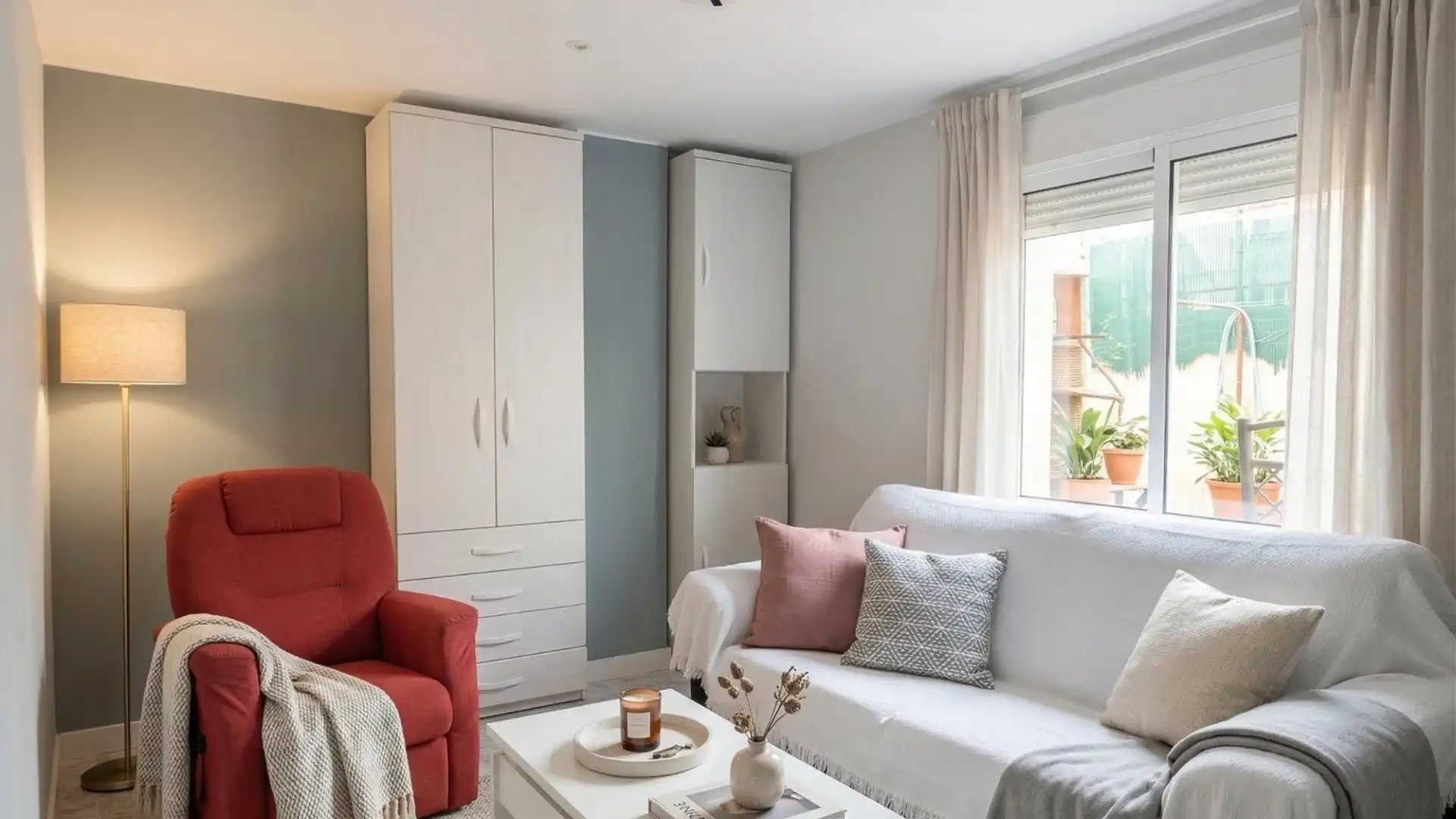 Living room of Flat for sale in  Zaragoza Capital  with Terrace and Furnished