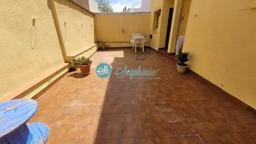 Terrassa de Casa o xalet en venda en Segovia amb Calefacció, Parquet i Terrassa