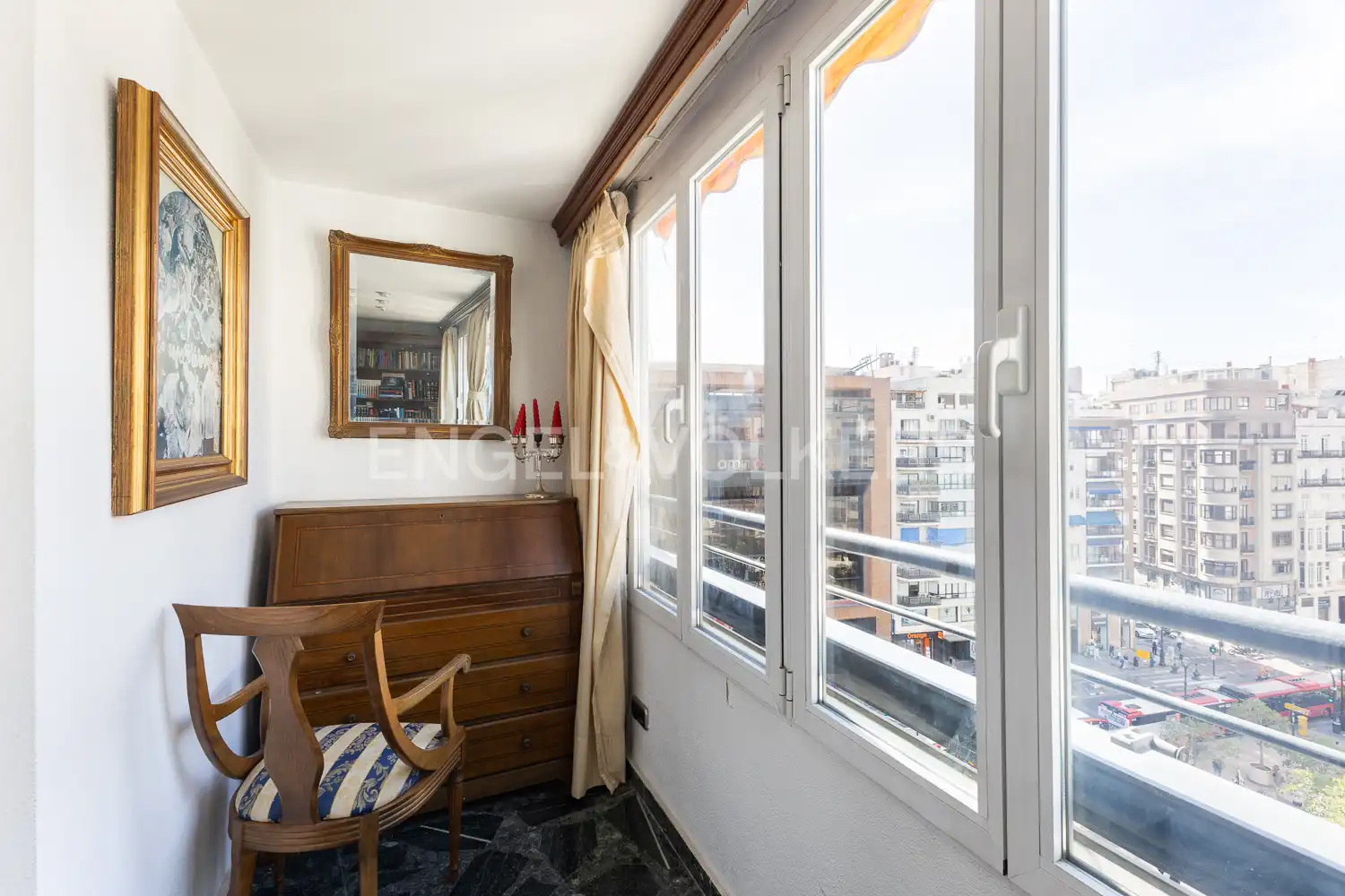 Schlafzimmer von Wohnung zum Verkauf in Valencia mit Klimaanlage und Heizung