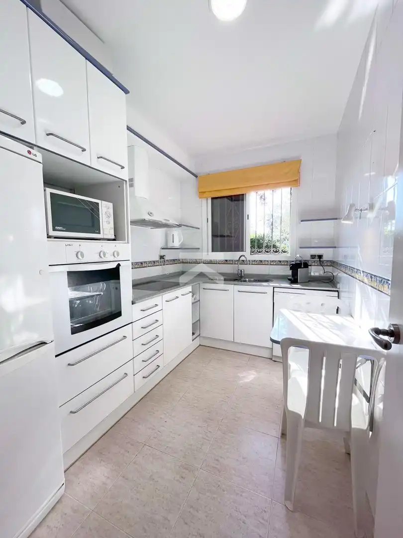 Küche von Haus oder Chalet zum Verkauf in Cambrils mit Klimaanlage, Heizung und Privatgarten