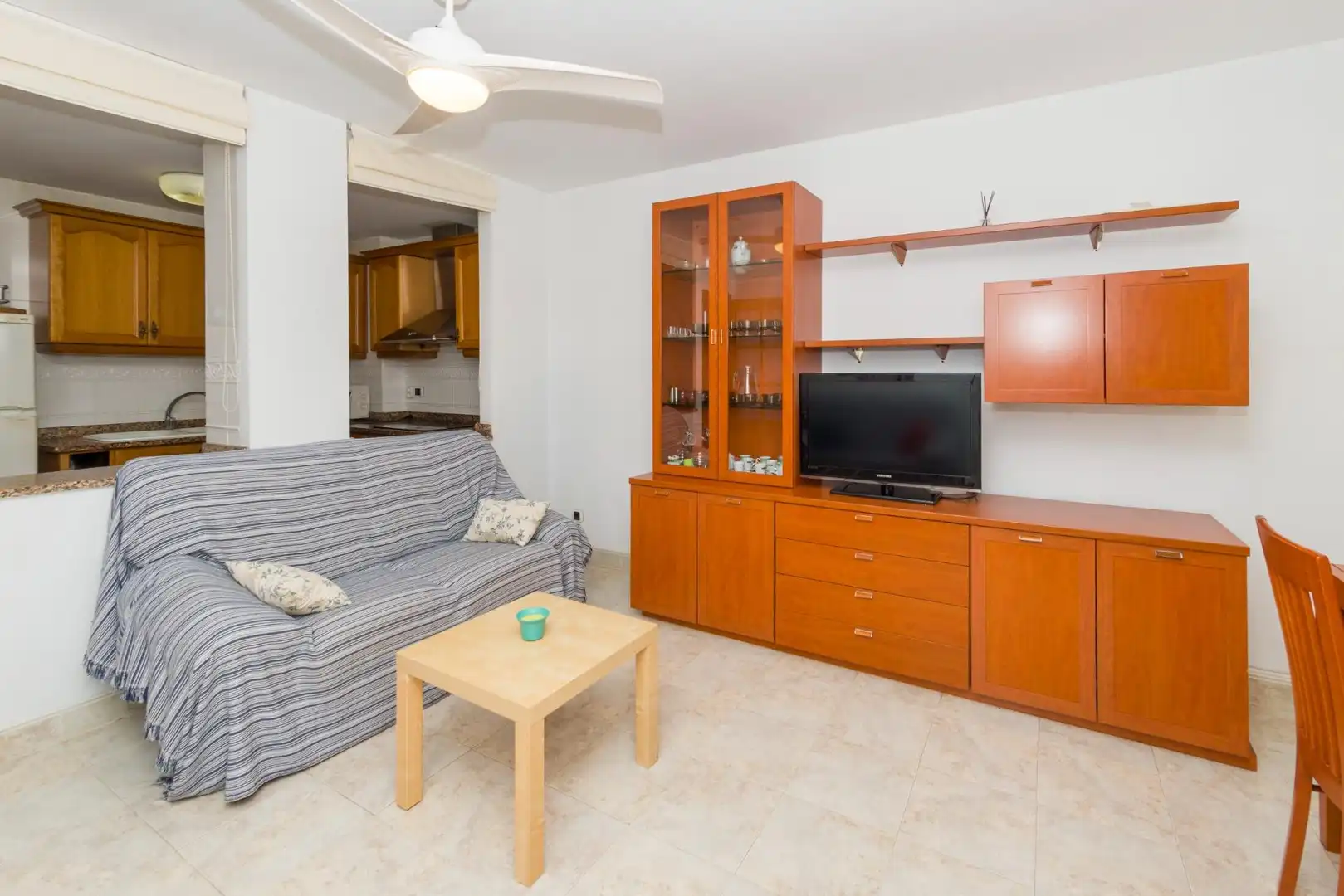 Wohnzimmer von Wohnungen zum Verkauf in Benicasim / Benicàssim mit Privatgarten, Terrasse und Gemeinschaftspool