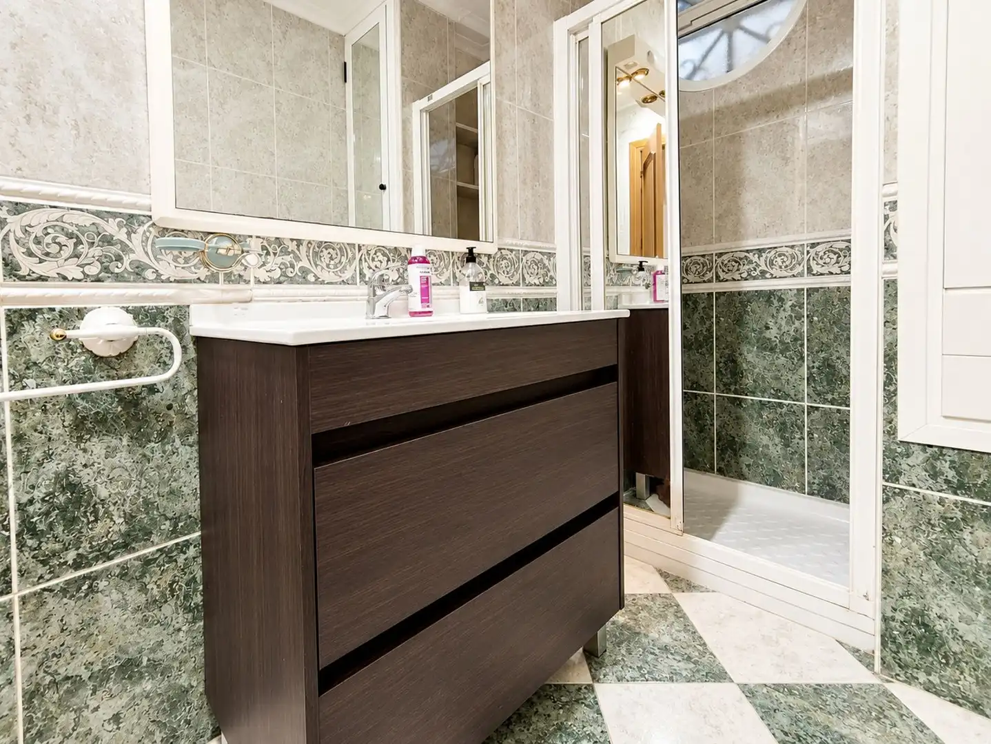 Bathroom of Houses for sale in Alzira  with Air Conditioner and Swimming Pool