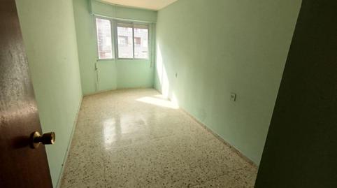 Foto 3 de Piso en venta en Calle Calle Cádiz, Flores de Sil - La Placa, Ponferrada