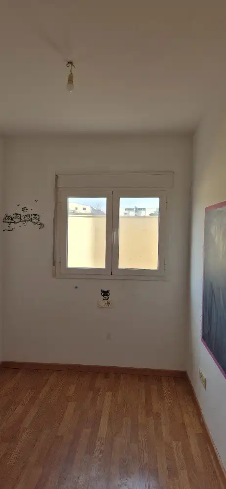 Habitación de Piso en venta en Almansa con Calefacción y Balcón