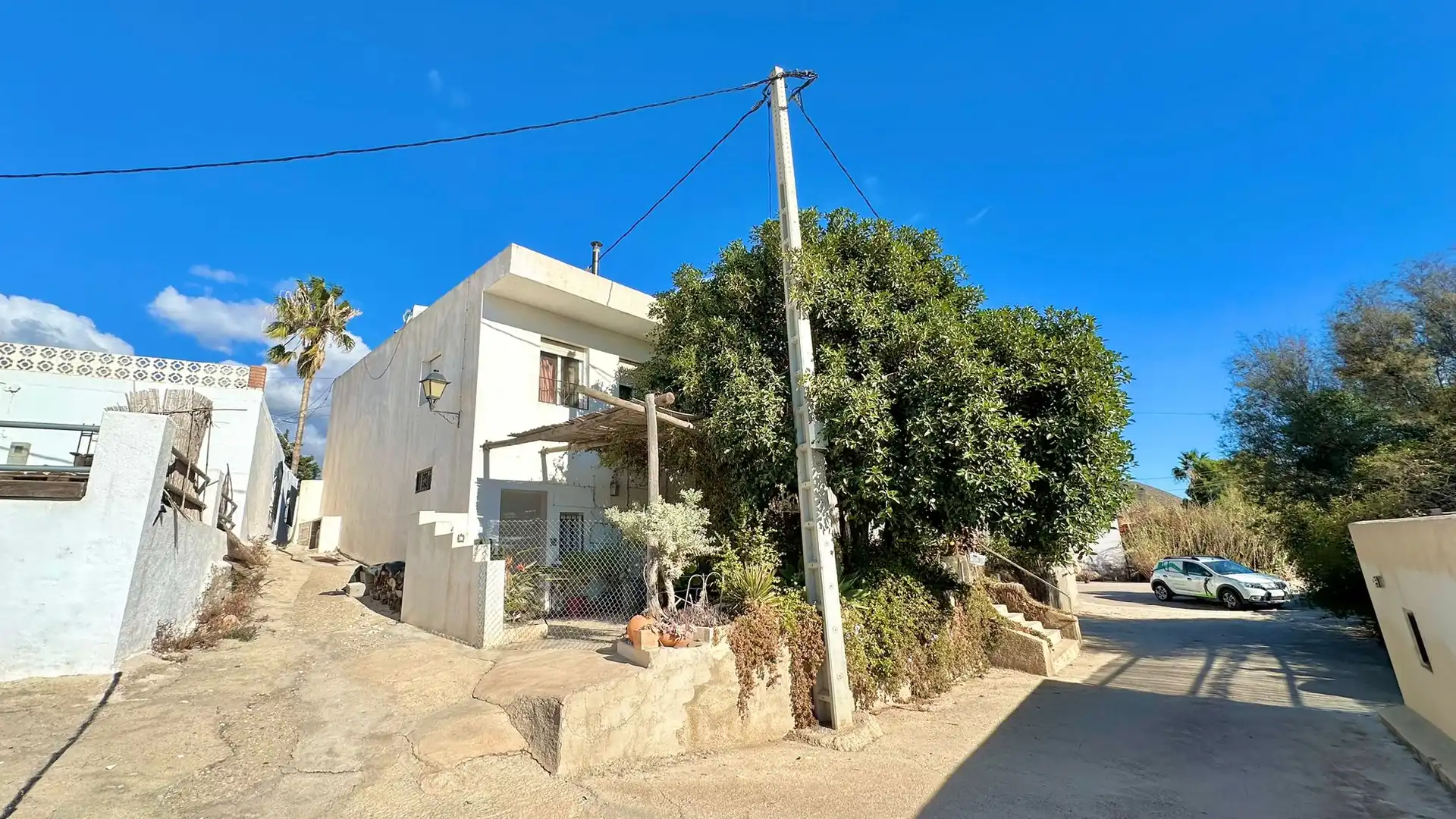 Detached house with garden for sale in Carboneras
