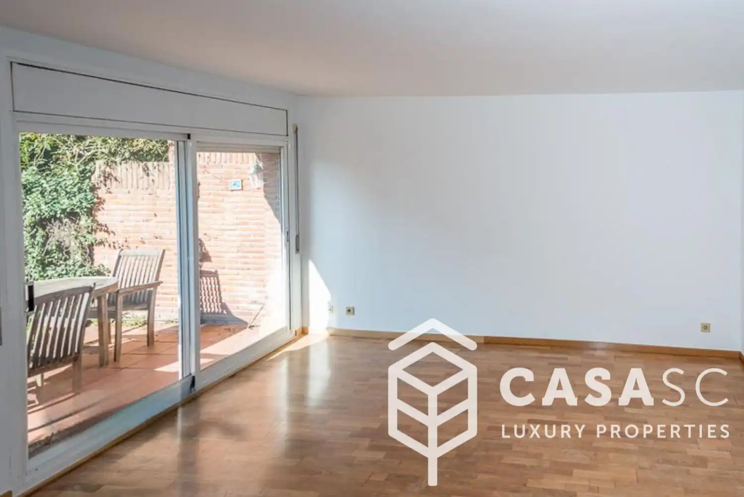 Vista exterior de Casa adosada de alquiler en Sant Cugat del Vallès con Calefacción, Terraza y Trastero