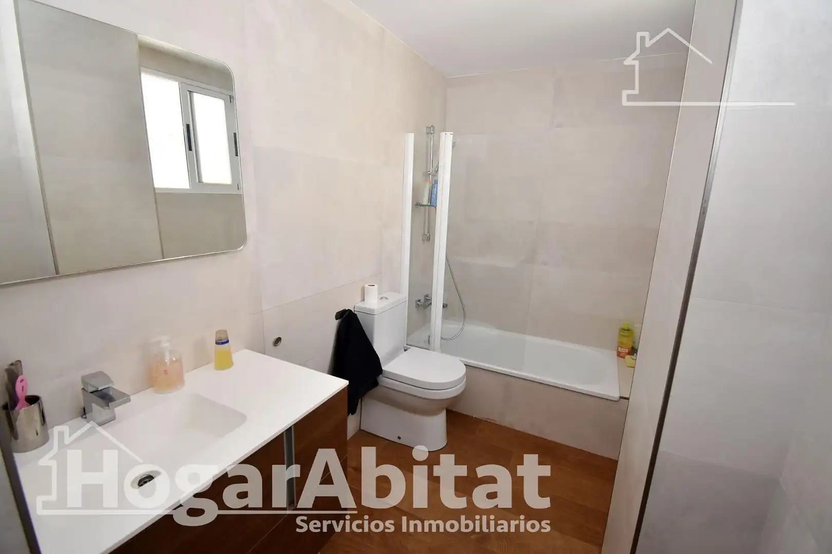Badezimmer von Dachboden zum Verkauf in Burriana / Borriana mit Klimaanlage, Heizung und Terrasse
