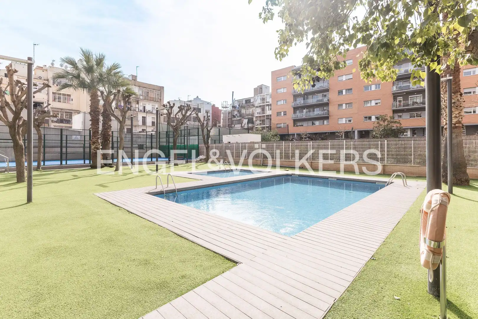 Swimming pool of Flat for sale in Barcelona  with Air Conditioner, Heating and Private garden
