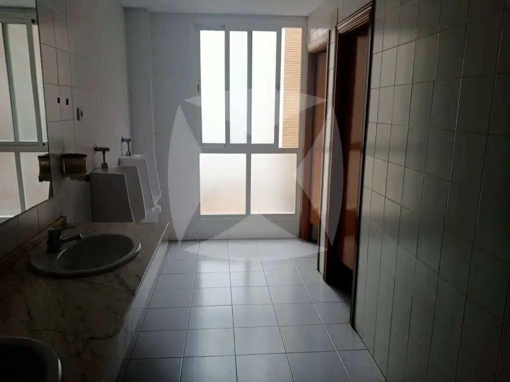 Office space with lift to rent in Calle Rafael Lucenqui, imagen 12