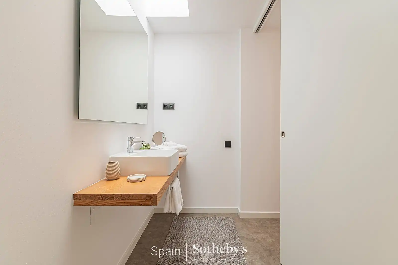 Bany de Àtic en venda en Barcelona amb Aire condicionat, Calefacció i Terrassa