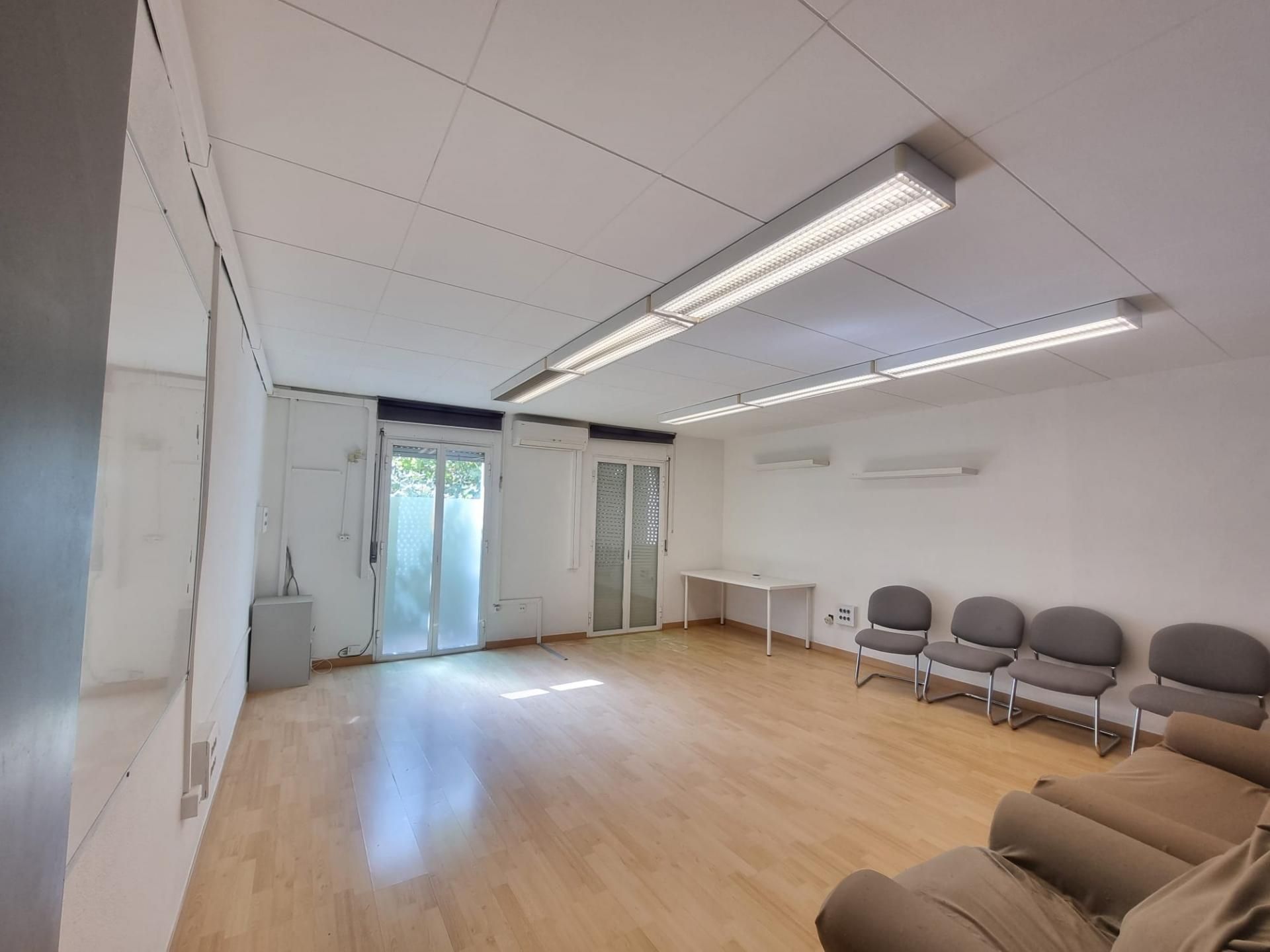 Büro miete in Igualada mit Klimaanlage und Heizung