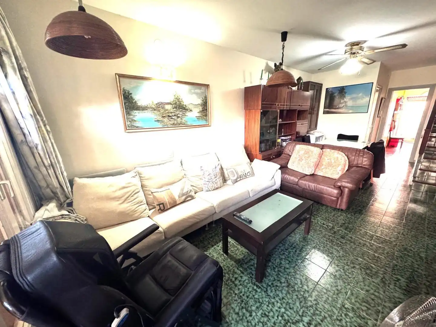 Sala de estar de Casa adosada en venta en Torredembarra con Aire acondicionado, Calefacción y Balcón