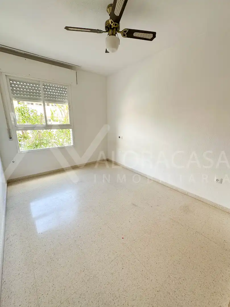 Bedroom of Flat for sale in Málaga  with Air Conditioner and Terrace