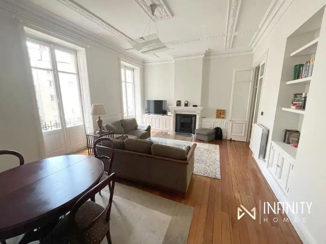 Living room of Flat for rent in Bilbao   with Heating, Terrace and Balcony