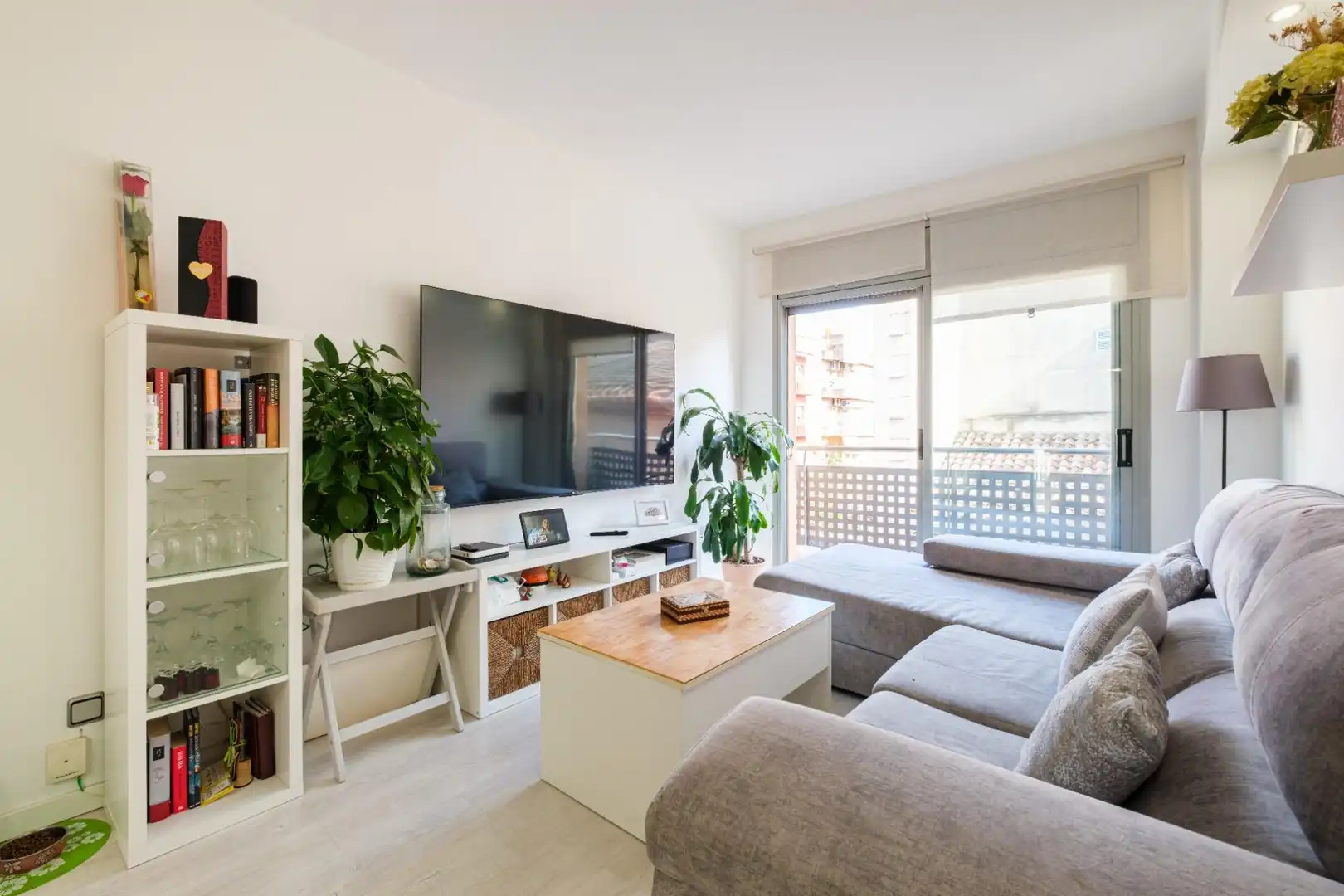 Sala de estar de Piso en venta en Sant Vicenç Dels Horts con Aire acondicionado, Calefacción y Terraza