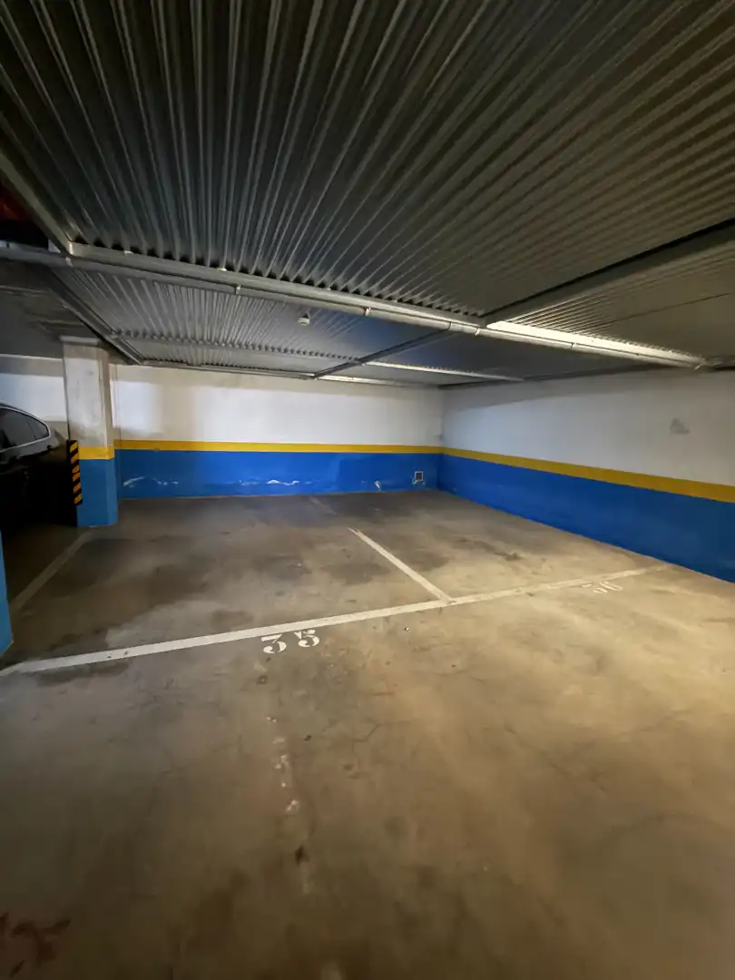 Parkplatz von Dachboden zur Miete in Guadalajara mit Klimaanlage, Heizung und Terrasse