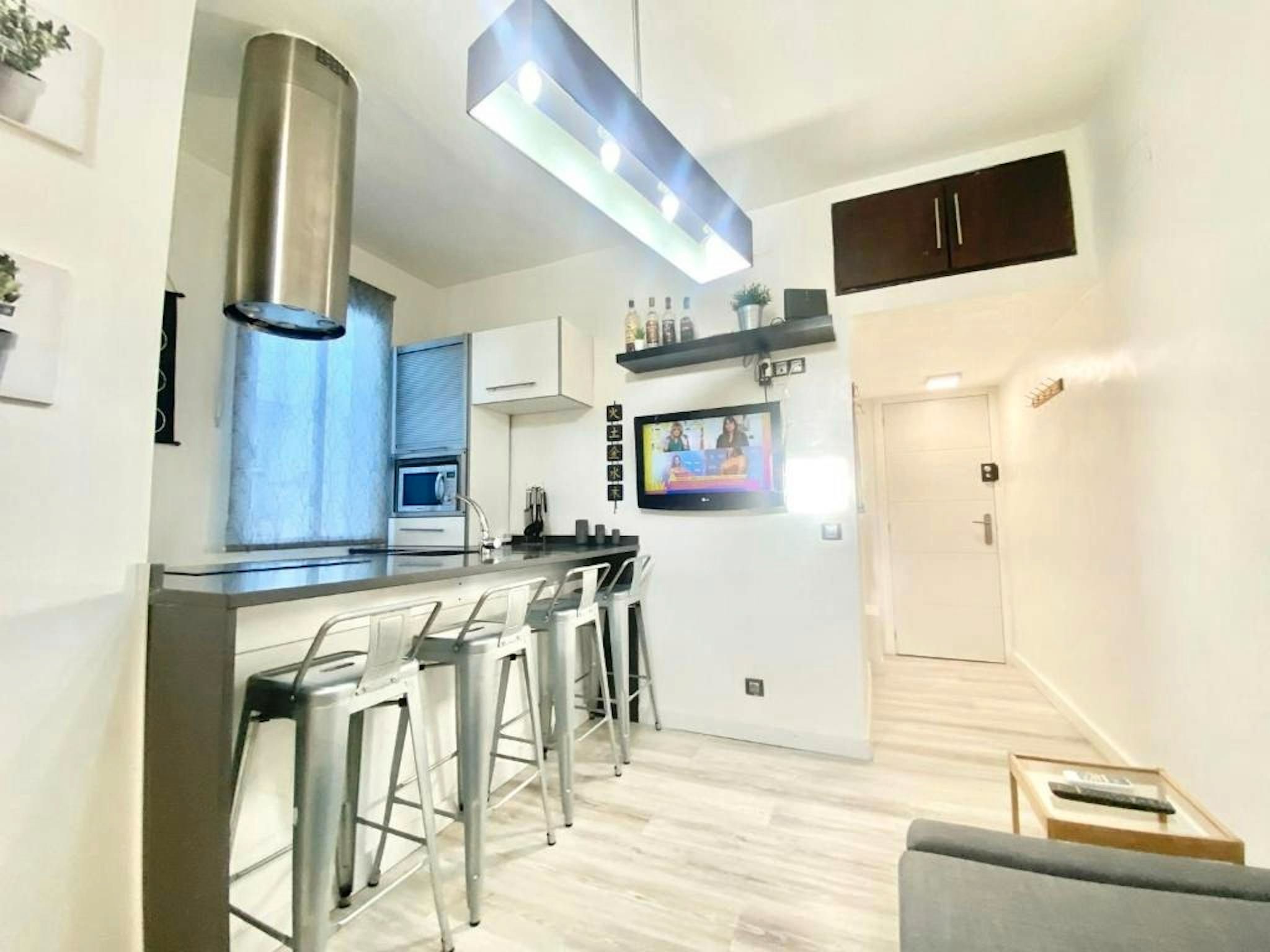 Kitchen of Flat to rent in  Madrid Capital  with Washing machine and TV