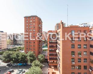 Exterior view of Apartment to rent in  Madrid Capital  with Air Conditioner, Heating and Parquet flooring