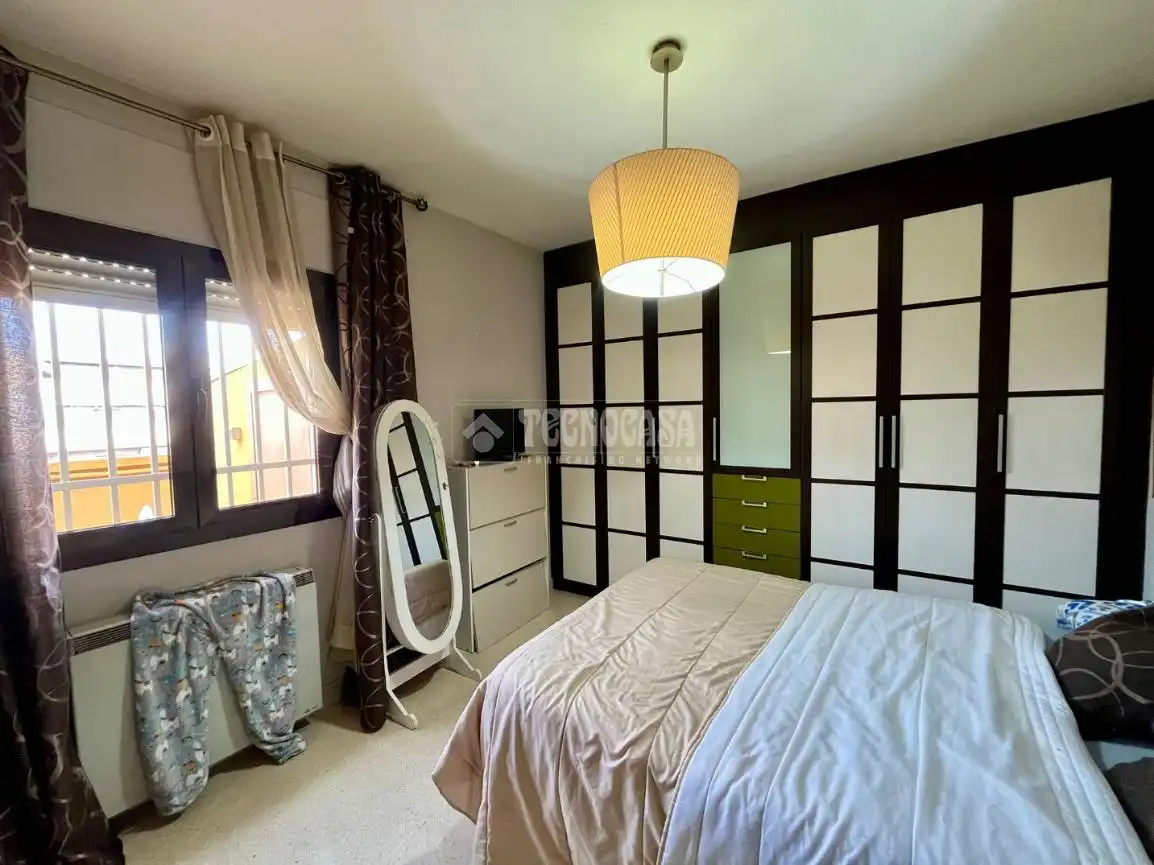 Habitación de Piso en venta en Valdepeñas con Aire acondicionado, Calefacción y Terraza