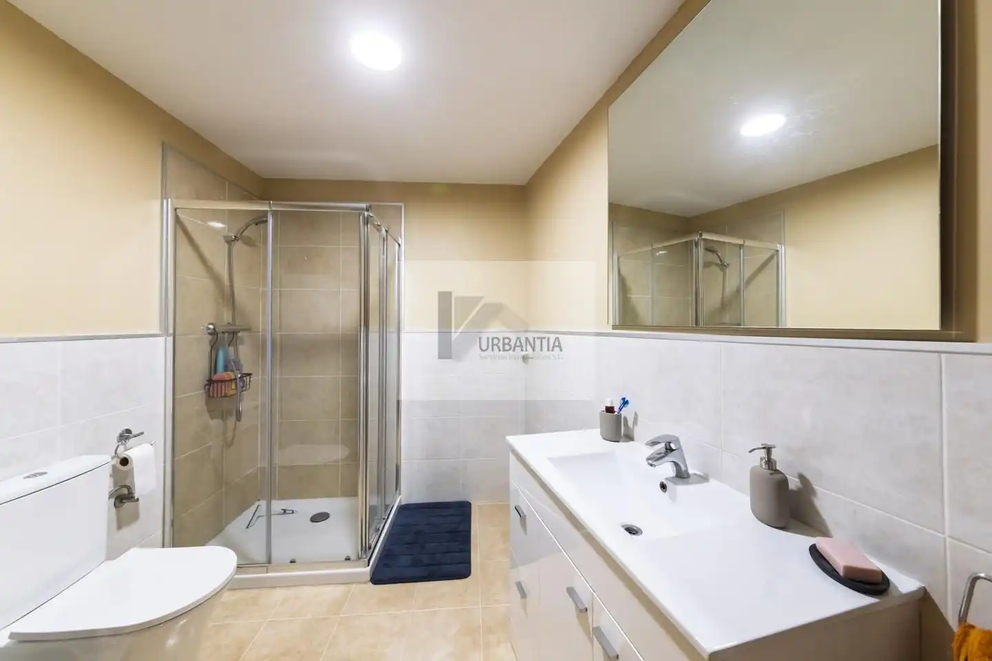 Bathroom of Flat for sale in Iza / Itza  with Heating, Parquet flooring and Storage room