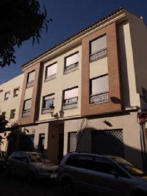 Vista exterior de Pis en venda en La Línea de la Concepción amb Traster