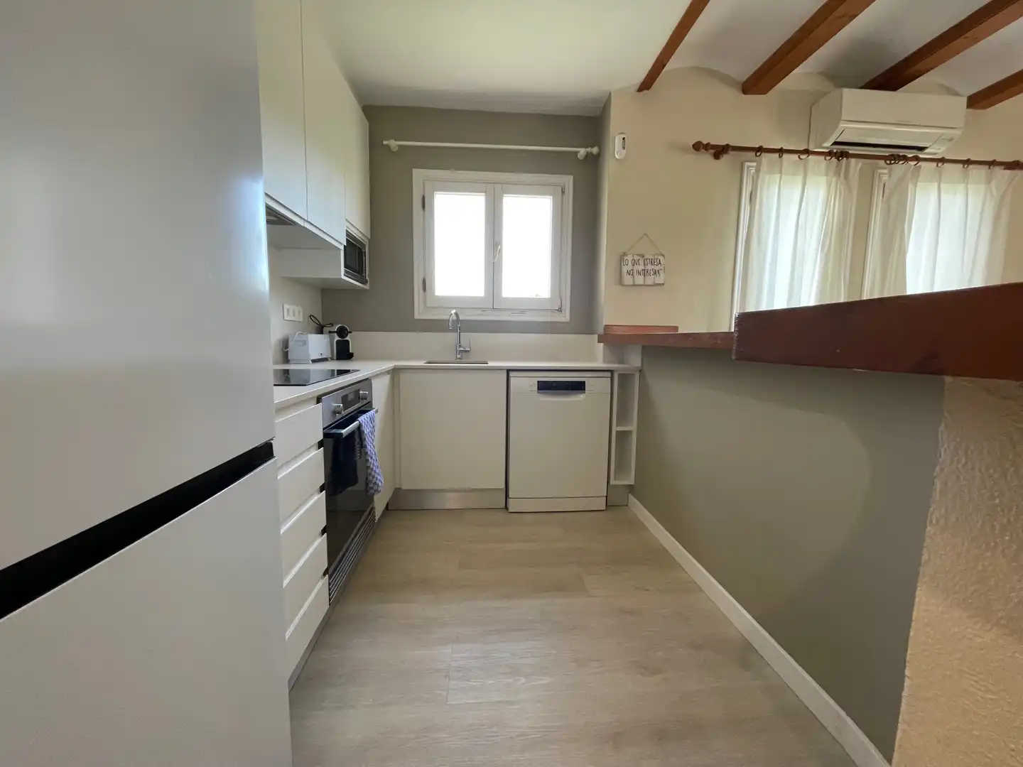 Cocina de Casa o chalet de alquiler en Oliva con Aire acondicionado, Calefacción y Jardín privado
