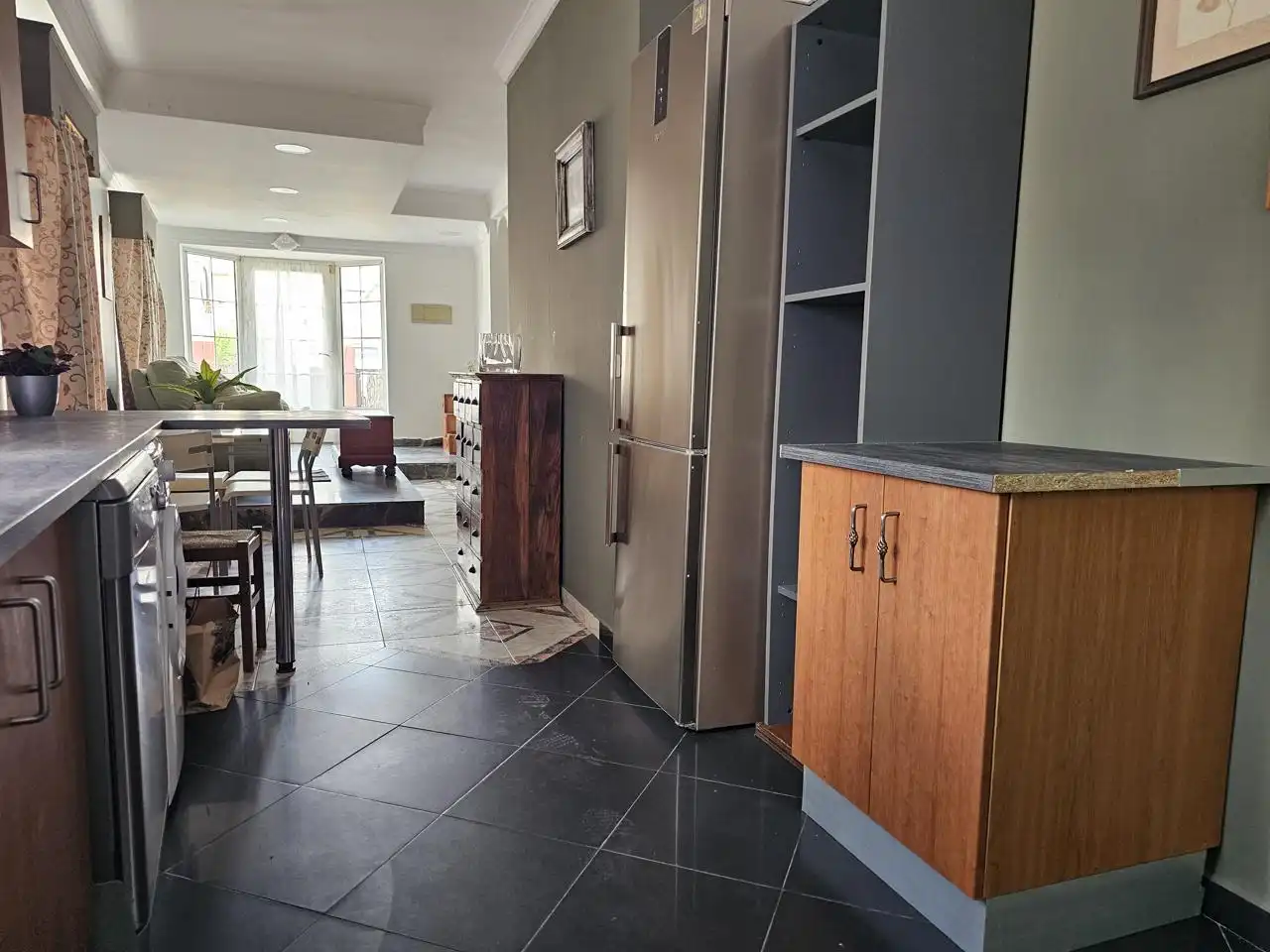 Ground floor for rent in Calle Volga, El Rocío - La Milagrosa