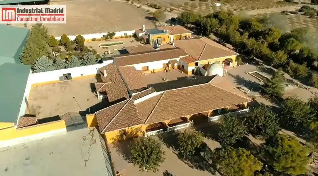 Außenansicht von Country house zum Verkauf in Barrax