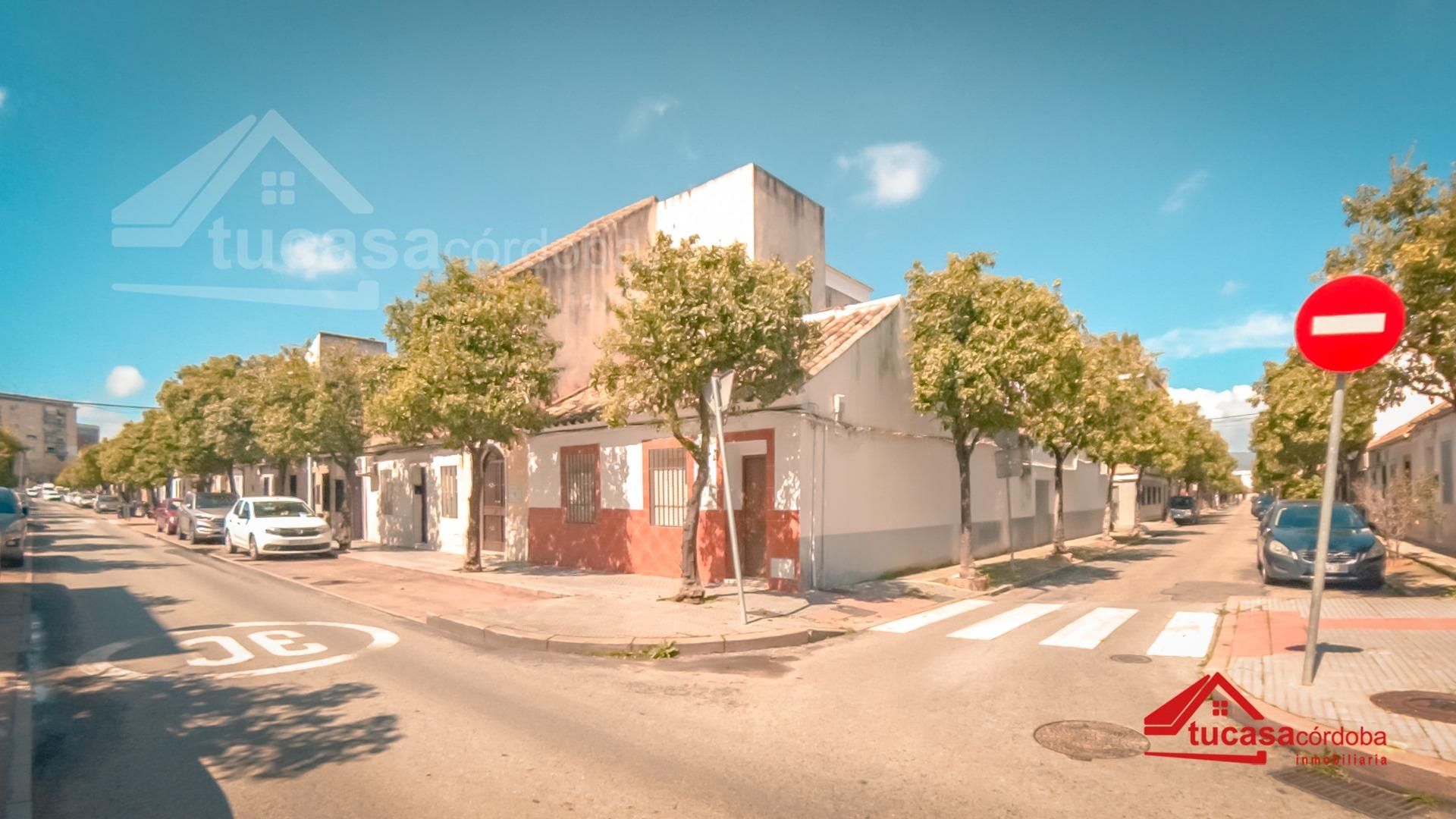 Exterior view of House or chalet for sale in  Córdoba Capital  with Heating