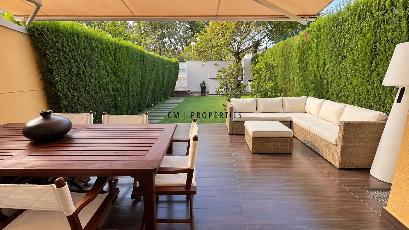 Terrace of Detached homes for rent in Campolivar