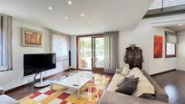Sala d'estar de Casa o xalet en venda en Cabrera de Mar amb Aire condicionat i Terrassa