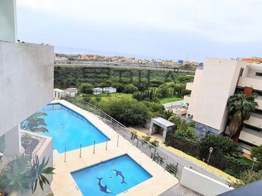 Piso con piscina en venta en Lidia Gardens