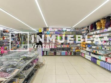 Local comercial de lloguer a Raval