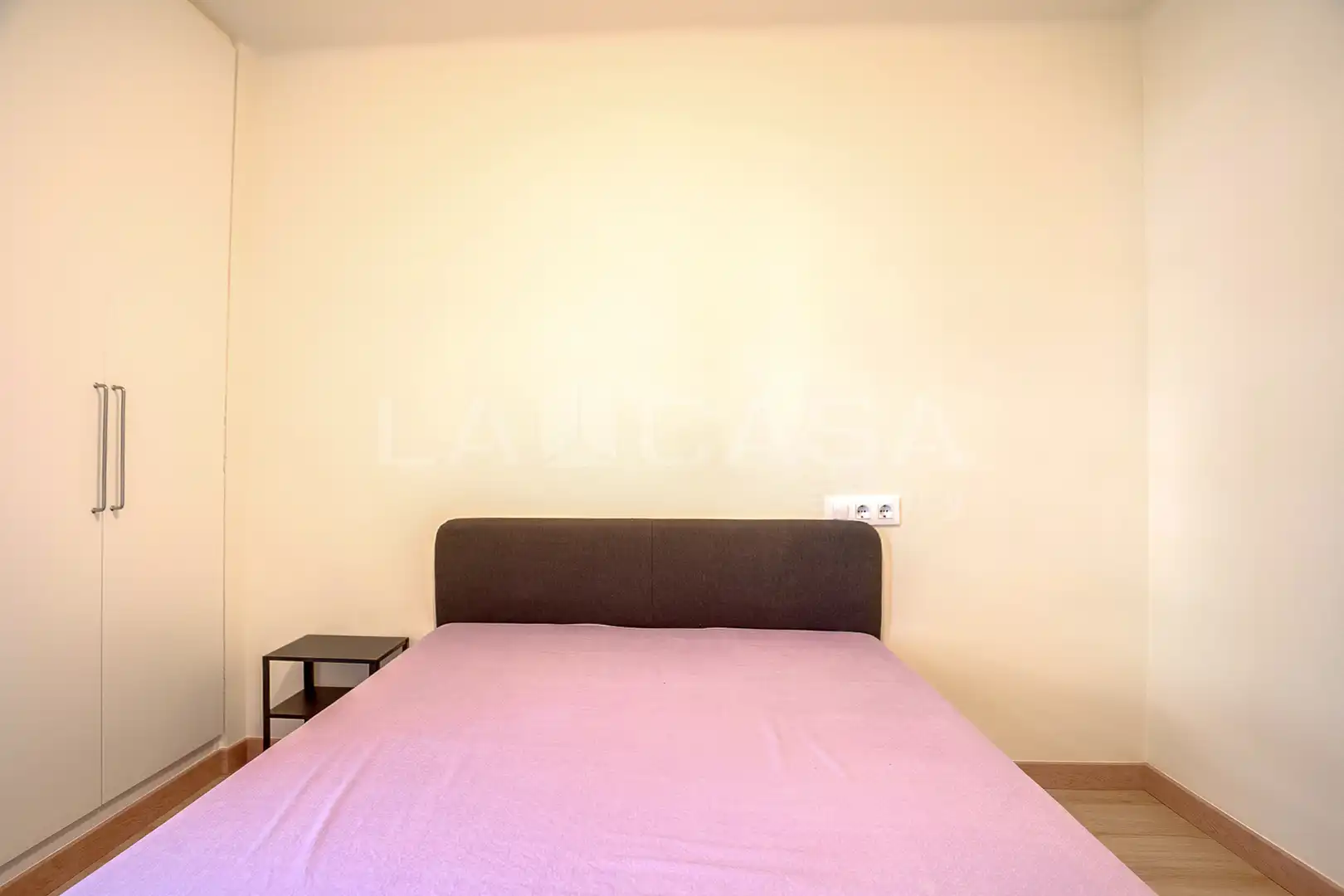 Habitación de Piso en venta en Barcelona con Calefacción y Balcón